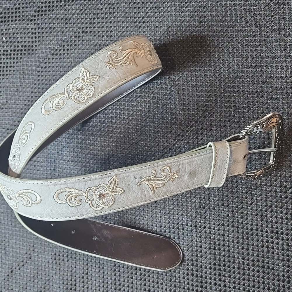Shyanne Siver/light Gray Studed Embroidered Women's Belt